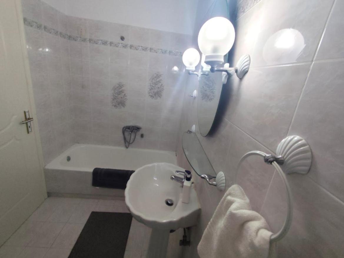 Mando Patrasso - Classical Apartment In The Center Of Patras With Free Parking Zewnętrze zdjęcie