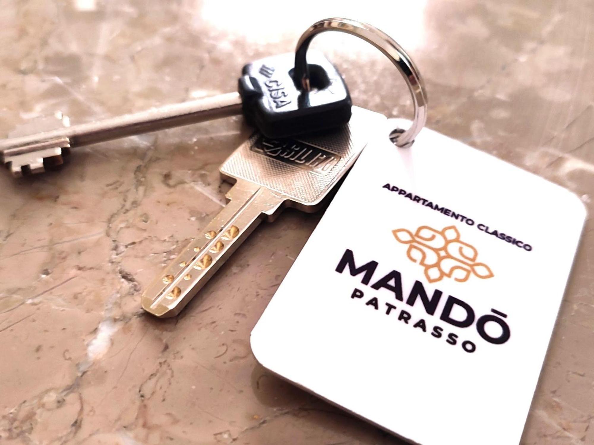 Mando Patrasso - Classical Apartment In The Center Of Patras With Free Parking Zewnętrze zdjęcie