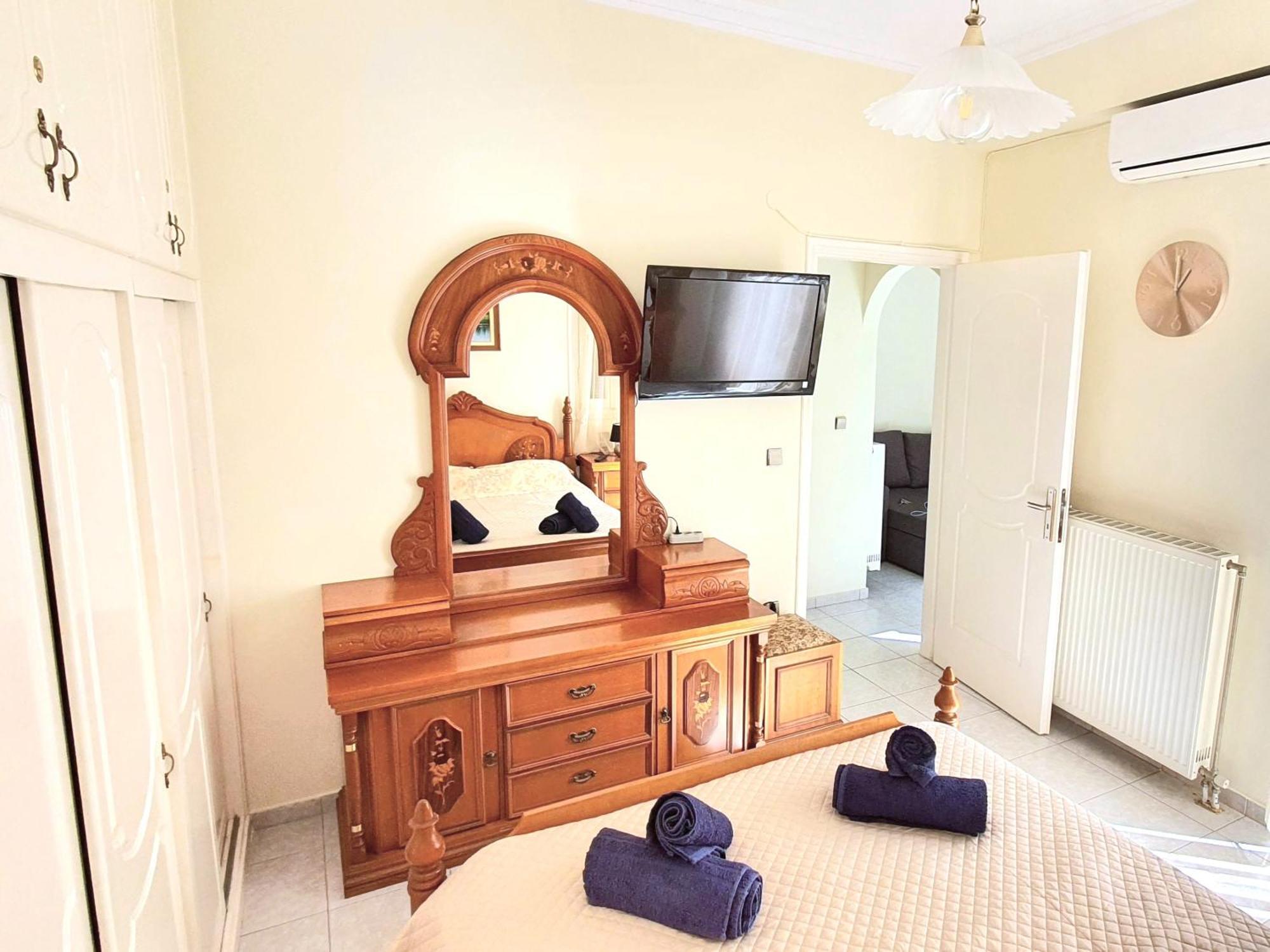 Mando Patrasso - Classical Apartment In The Center Of Patras With Free Parking Zewnętrze zdjęcie
